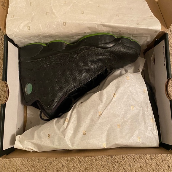 Air Jordan 13 Retro ‘Altitude’ (GS) - Picture 2 of 9
